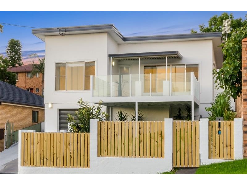 1/104 Blackman Pde, Unanderra NSW 2526