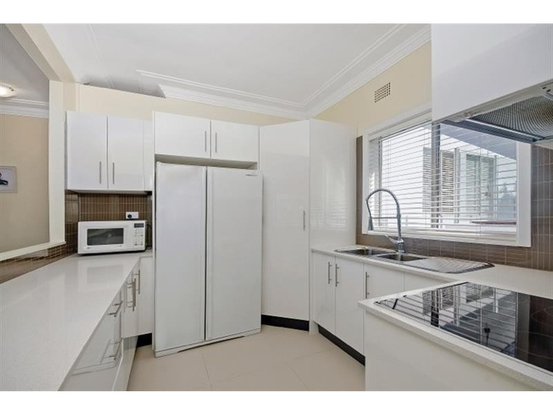 1/104 Blackman Pde, Unanderra NSW 2526