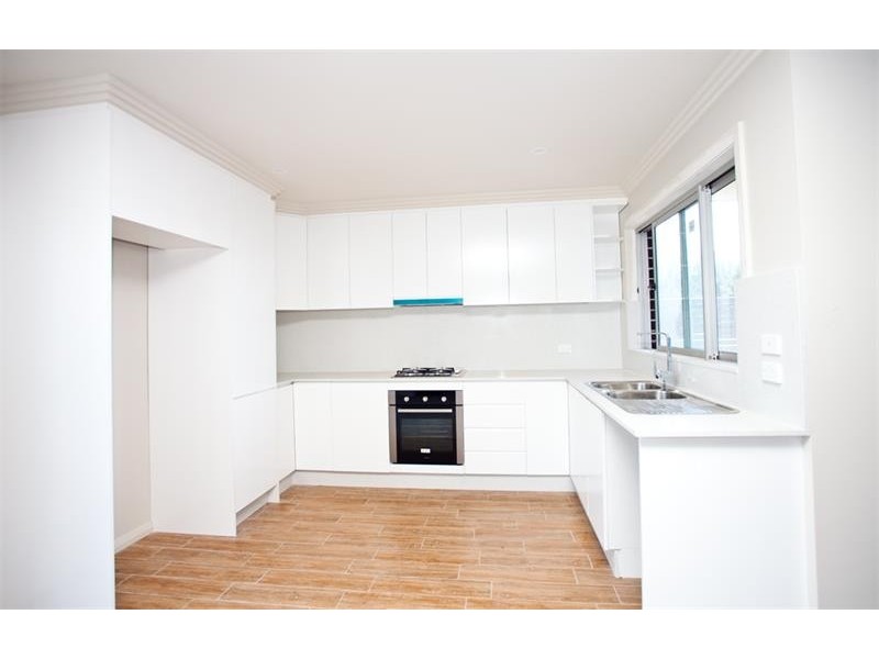 2/219 Princes Hwy, Albion Park Rail NSW 2527