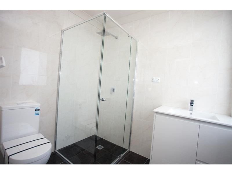 2/219 Princes Hwy, Albion Park Rail NSW 2527