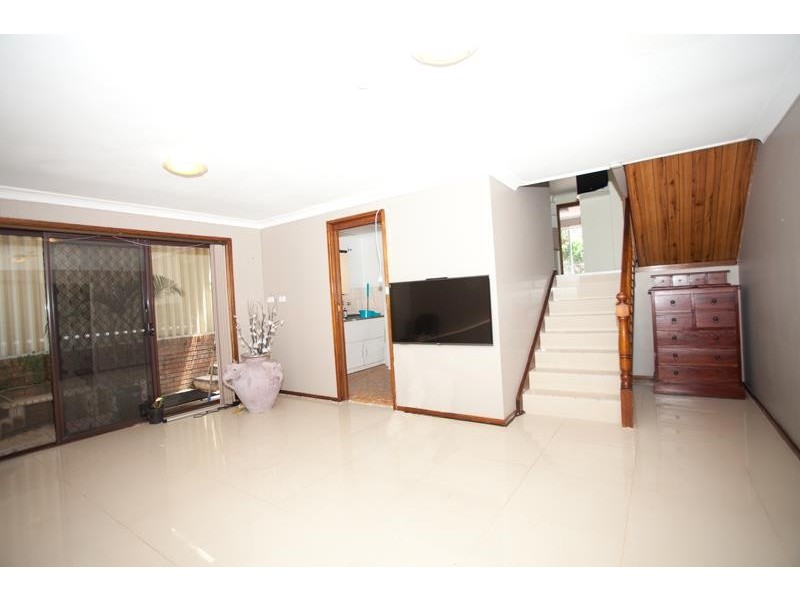 1 Blue Gum Pl, Barrack Heights NSW 2528