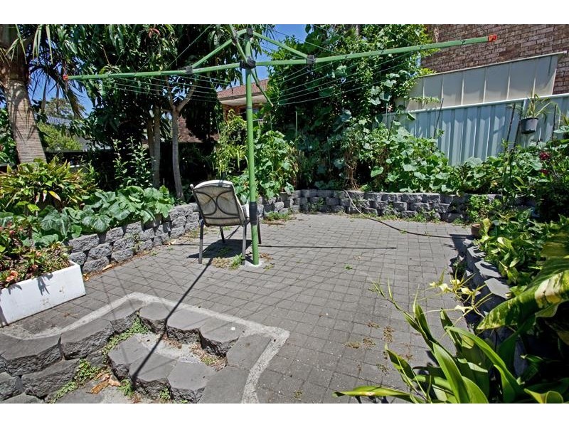 1 Blue Gum Pl, Barrack Heights NSW 2528