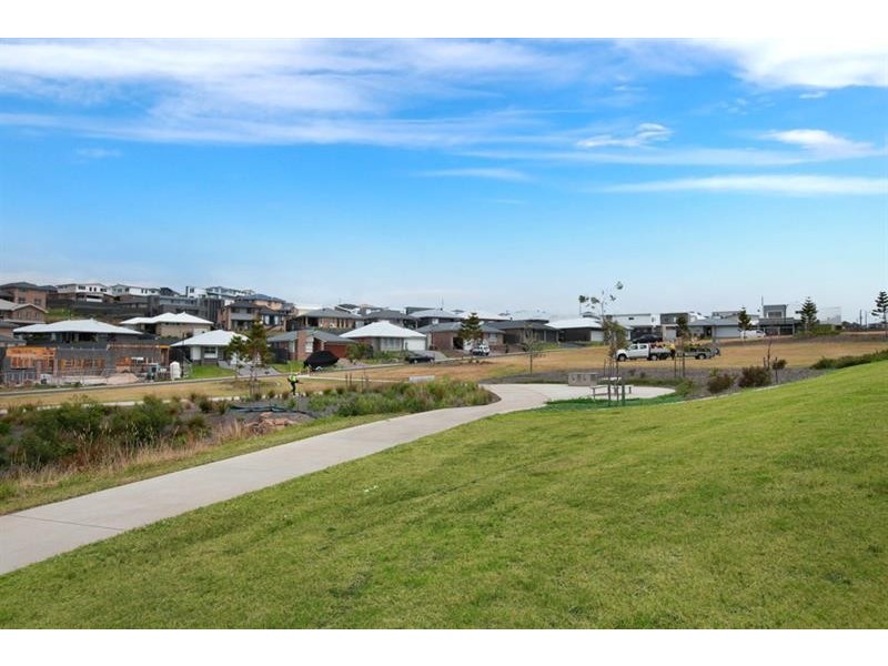 61 Rosemont Cct, Flinders NSW 2529
