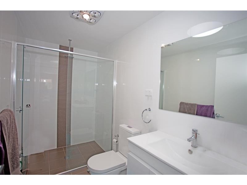 2/171 Wyndarra Way, Koonawarra NSW 2530