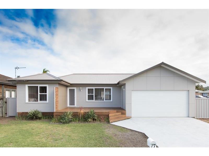 17 Miller St, Oak Flats NSW 2529