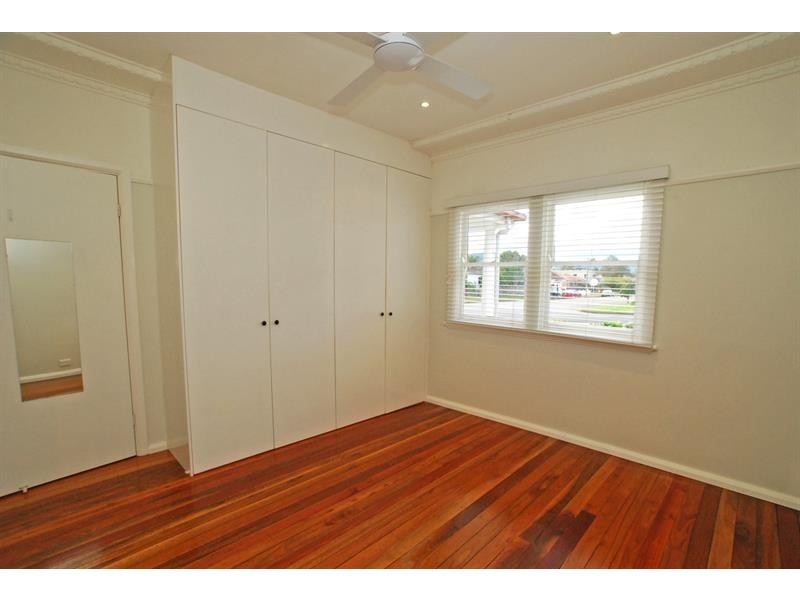 11 Lake Pde, East Corrimal NSW 2518