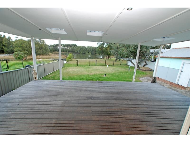 11 Lake Pde, East Corrimal NSW 2518