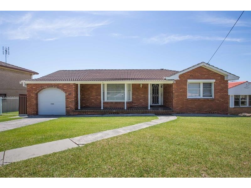 40 Edmund Ave, Figtree NSW 2525