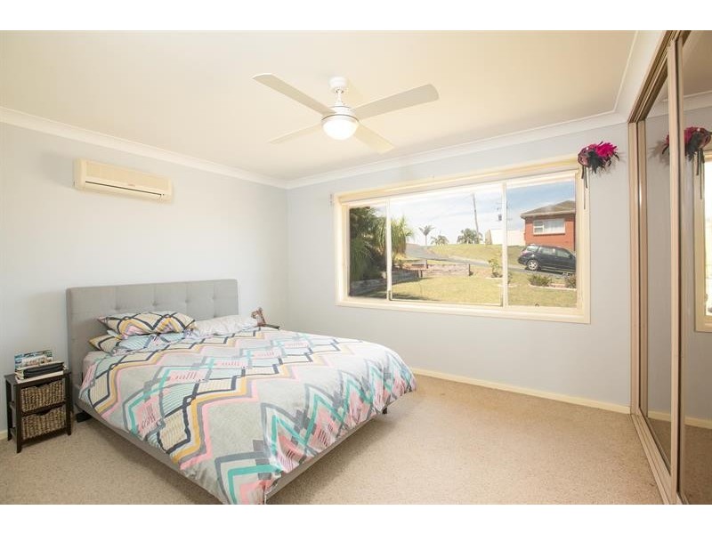 2 Kalang Ave, Kanahooka NSW 2530