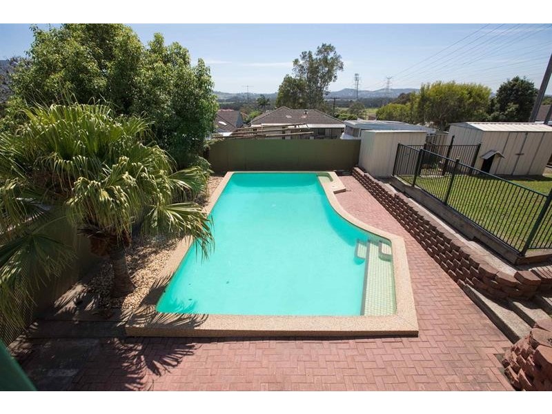 2 Kalang Ave, Kanahooka NSW 2530