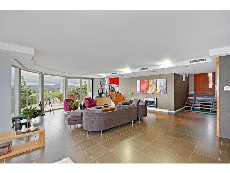 32 Dovers Dr, Port Kembla NSW 2505