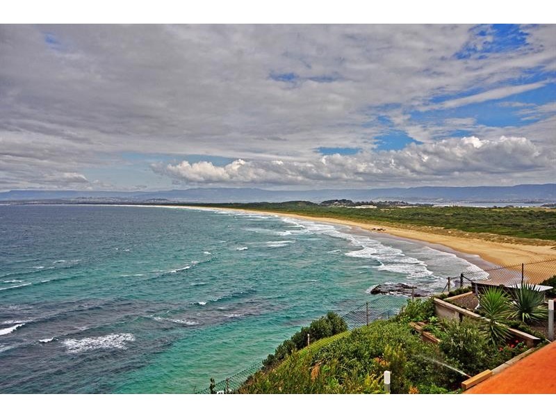 32 Dovers Dr, Port Kembla NSW 2505