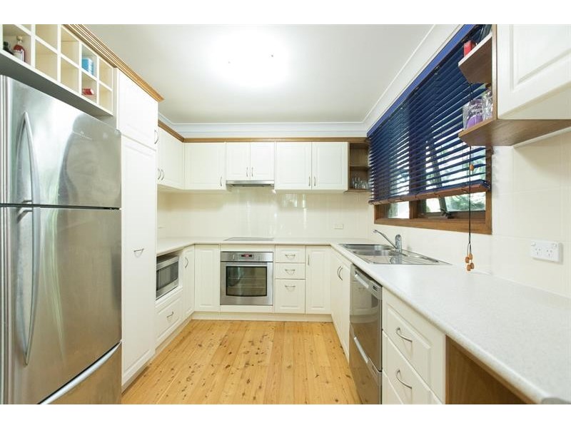 68 Iola Ave, Farmborough Heights NSW 2526