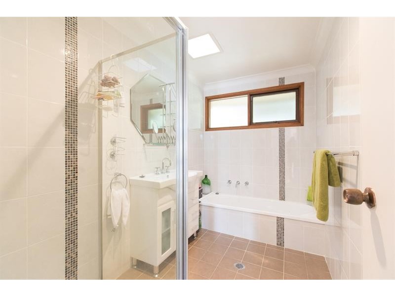 68 Iola Ave, Farmborough Heights NSW 2526