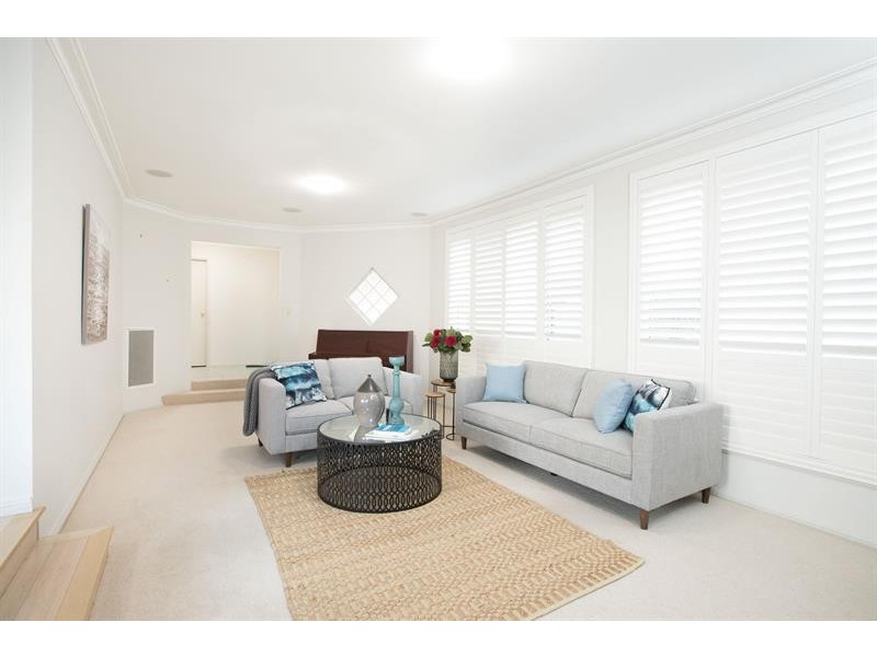 18 Ragamuffin Cct, Shell Cove NSW 2529