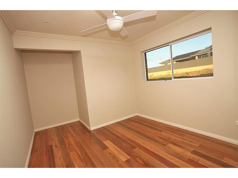 14 Chaplin Pl, Albion Park NSW 2527