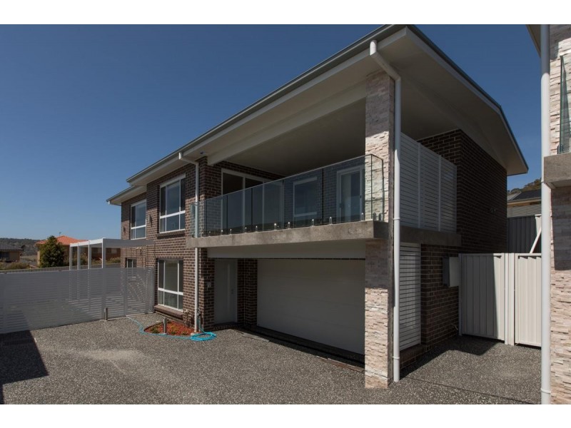 16 Chaplin Place, Albion Park NSW 2527