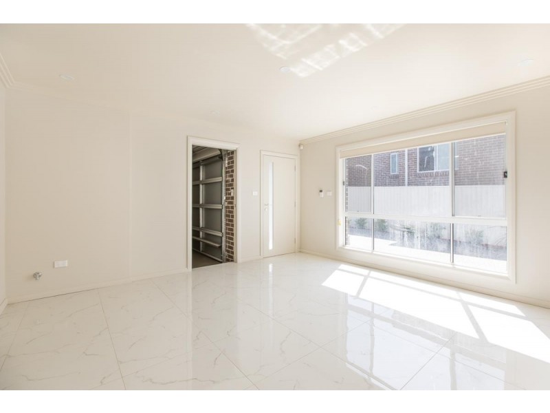 16 Chaplin Place, Albion Park NSW 2527