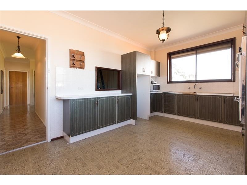 32 Hurry Cres, Warrawong NSW 2502