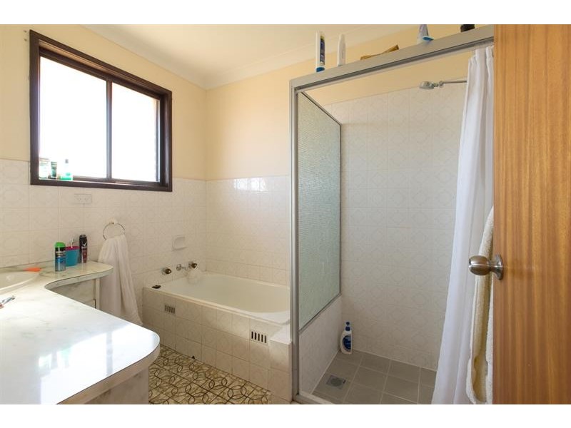 32 Hurry Cres, Warrawong NSW 2502