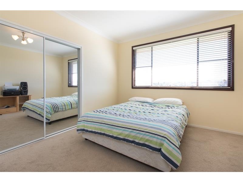 32 Hurry Cres, Warrawong NSW 2502