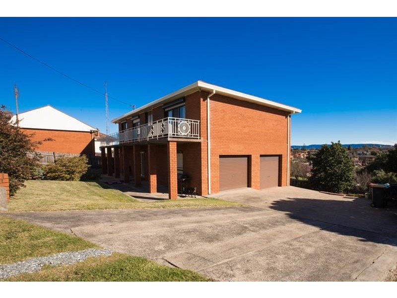 32 Hurry Cres, Warrawong NSW 2502