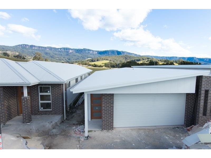 1&2/50 Yellow Rock Rd, Tullimbar NSW 2527