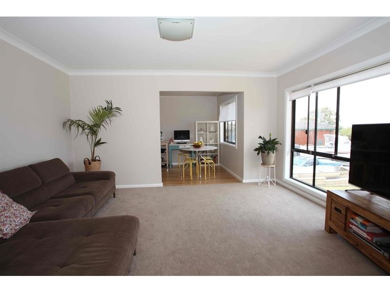 59 Cassia St, Barrack Heights NSW 2528