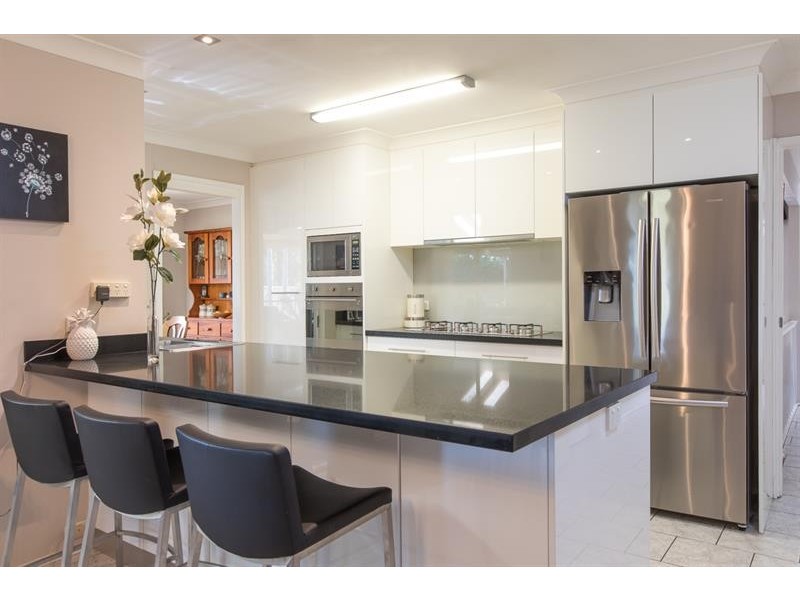 25 Barcoo Cct, Albion Park NSW 2527