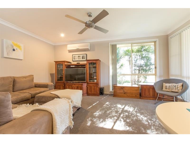 25 Barcoo Cct, Albion Park NSW 2527