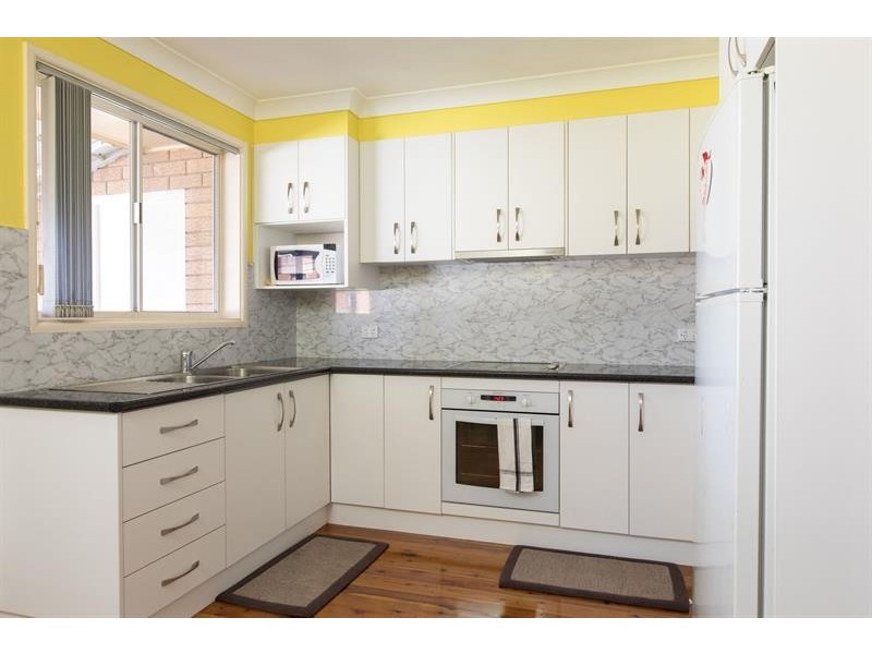 57 Griffiths Street, Oak Flats NSW 2529