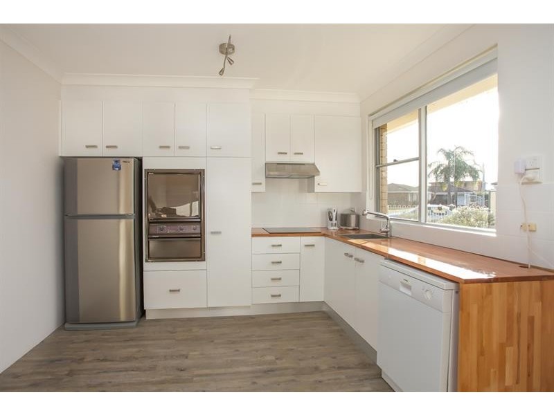 3/59 Pur Pur Ave, Lake Illawarra NSW 2528
