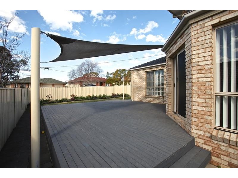 18 Melrose Way, Horsley NSW 2530