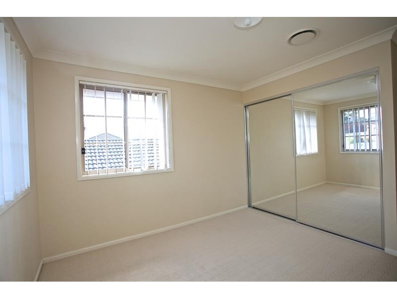 18 Melrose Way, Horsley NSW 2530