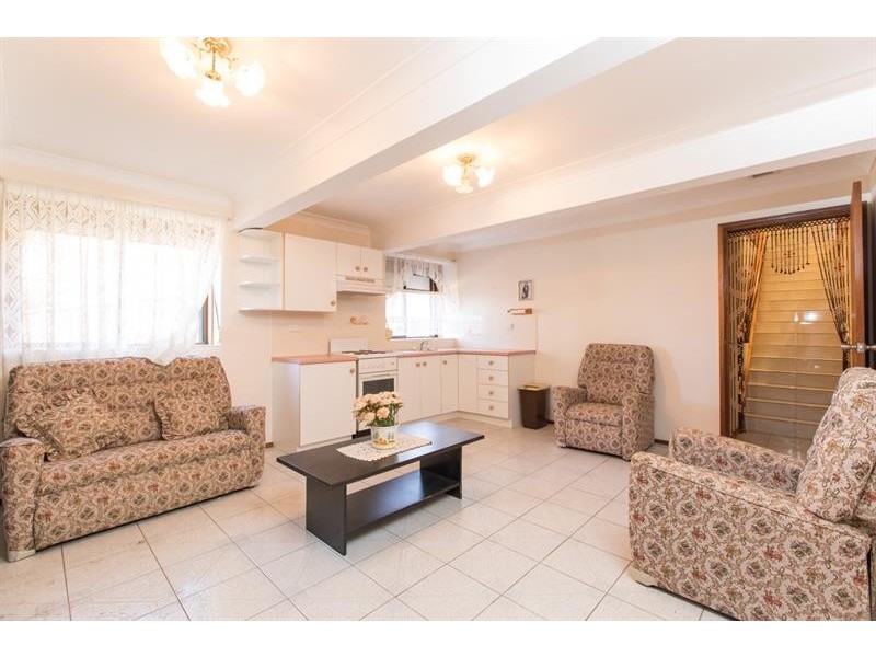 5 Chisholm Rd, Warrawong NSW 2502