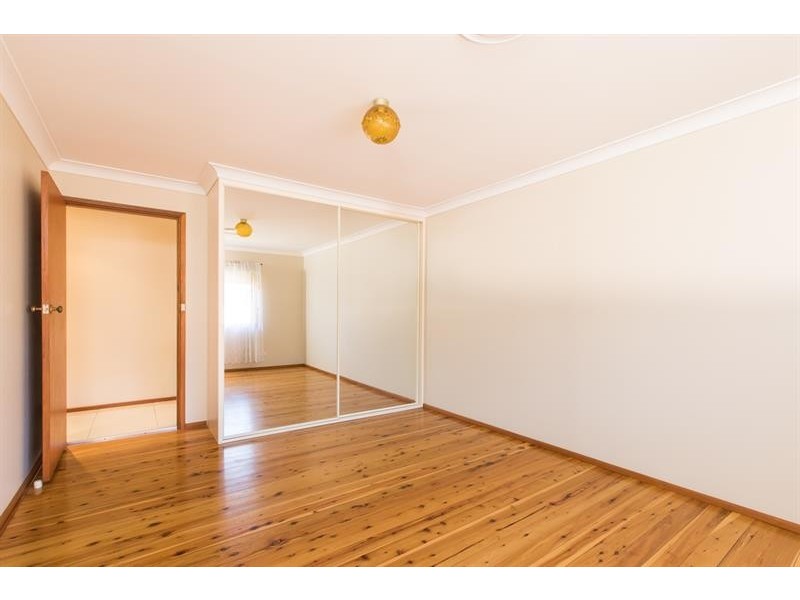 5 Chisholm Rd, Warrawong NSW 2502