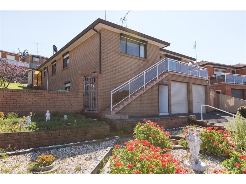 5 Chisholm Rd, Warrawong NSW 2502