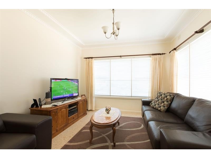 52 Minnegang St, Warrawong NSW 2502