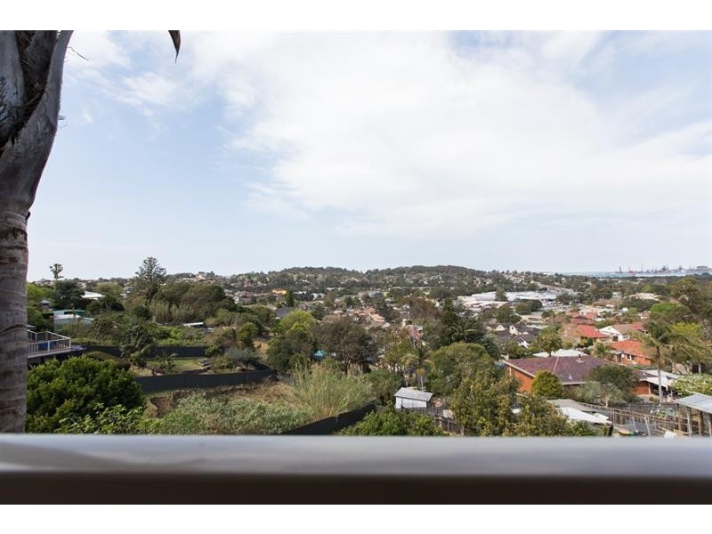 15a Outlook Dr, Figtree NSW 2525