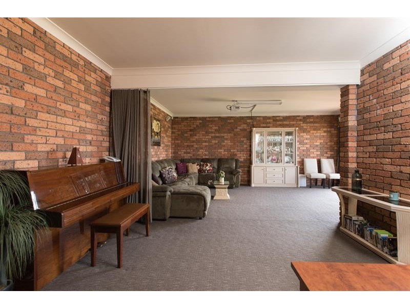 15a Outlook Dr, Figtree NSW 2525