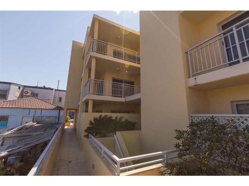 1/377 Princes Hwy, Woonona NSW 2517