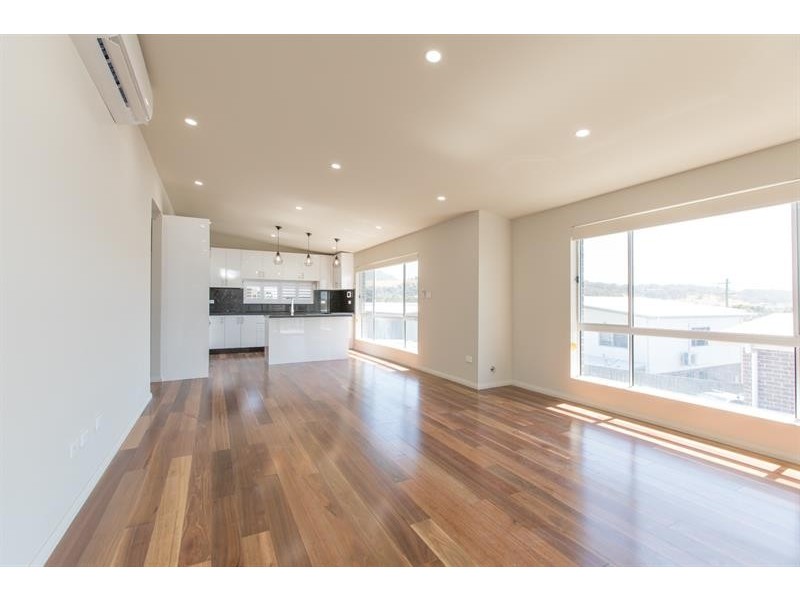 14 Chaplin Place, Albion Park NSW 2527