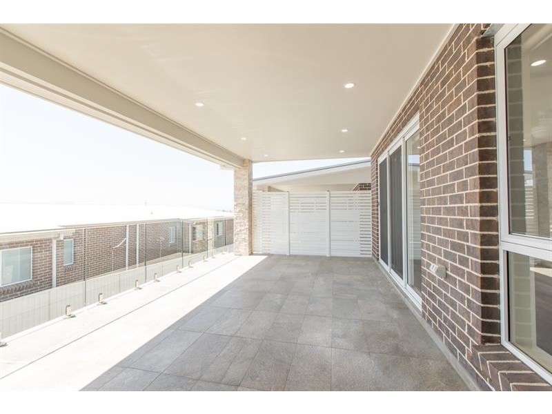 14 Chaplin Place, Albion Park NSW 2527