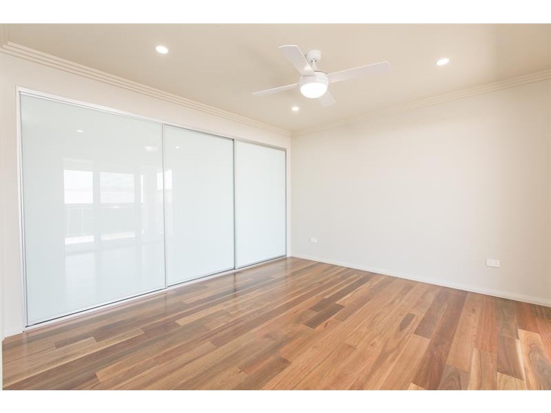 16 Chaplin Place, Albion Park NSW 2527