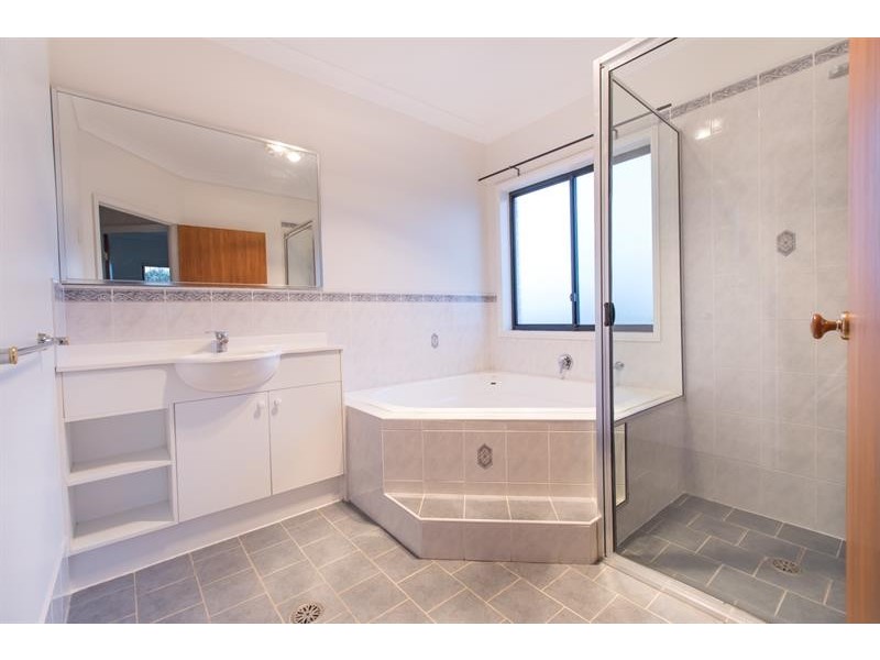 34 Tyrrel St, Flinders NSW 2529