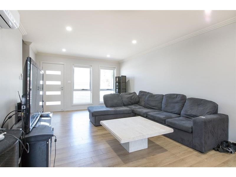 2/219 Princes  Hwy, Albion Park Rail NSW 2527