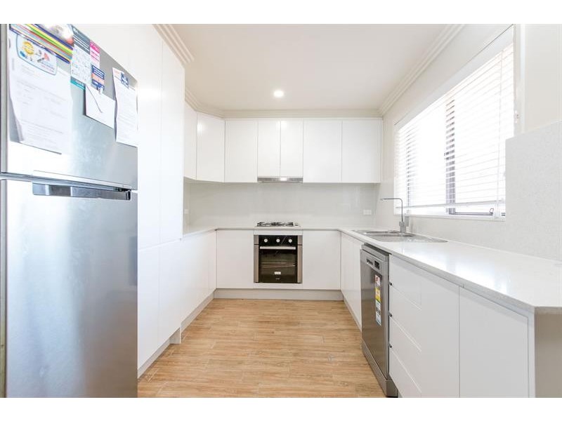 2/219 Princes  Hwy, Albion Park Rail NSW 2527