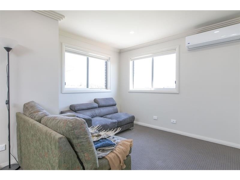 2/219 Princes  Hwy, Albion Park Rail NSW 2527