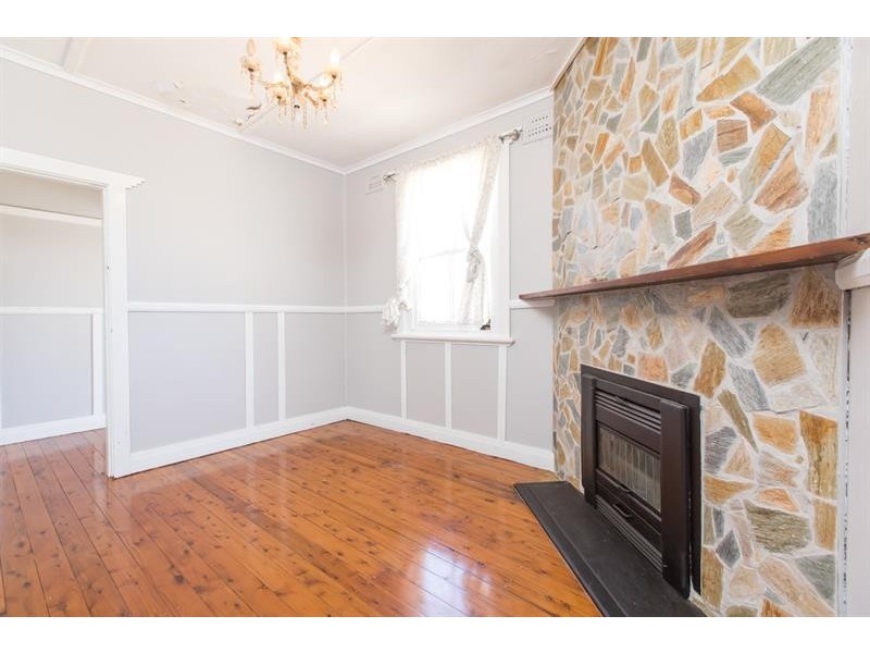 14 Second Ave, Warrawong NSW 2502