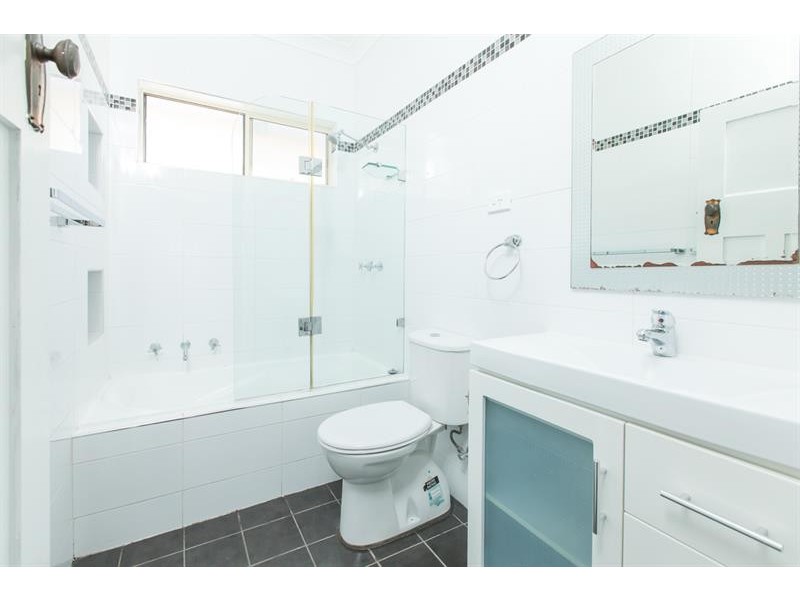14 Second Ave, Warrawong NSW 2502